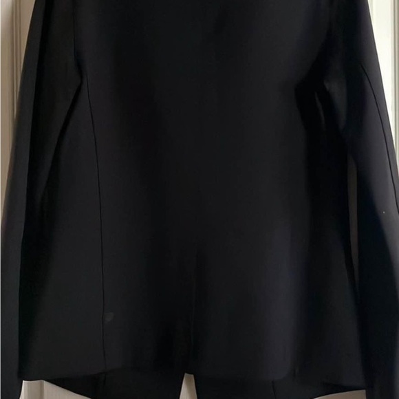 Lululemon power date blazer. Size 8. Like new - Picture 5 of 7